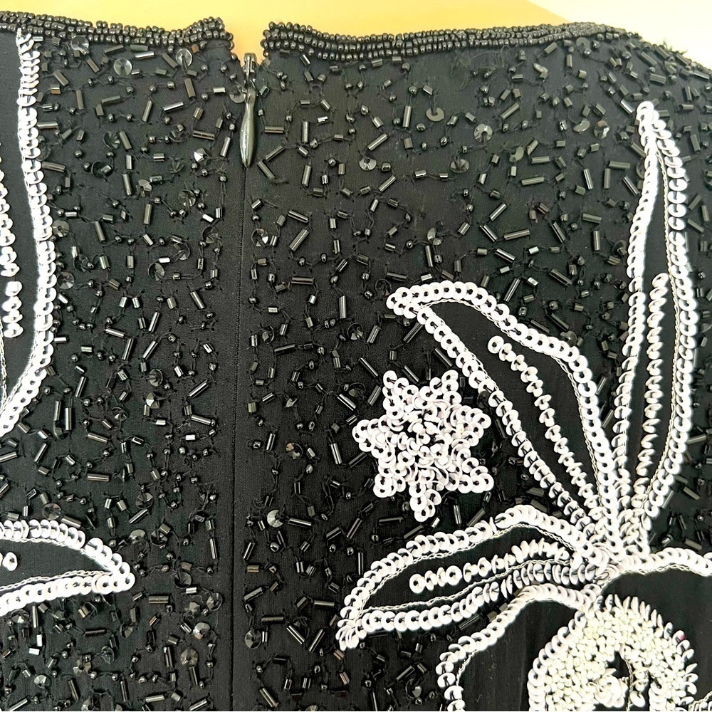 VTG Shanghai Nites Silk Beaded White/Black Top with bugle beads/sequins Size 16 - Picture 10 of 14